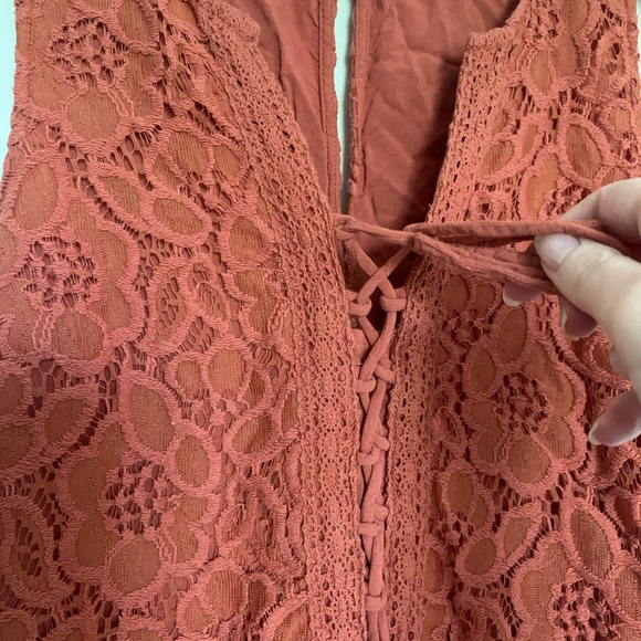 Lace Romper - Picture 4 of 6